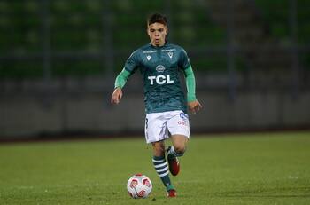 Santiago Wanderers confirmó grave lesión que tendrá a Víctor Retamal fuera de las canchas por 6 meses