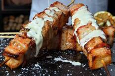 Brochetas de malaya a la pizza: La receta ideal para darle la bienvenida al 2026