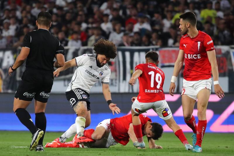 La UC terminó inclinándose ante Colo Colo. Foto: Agencia Aton.