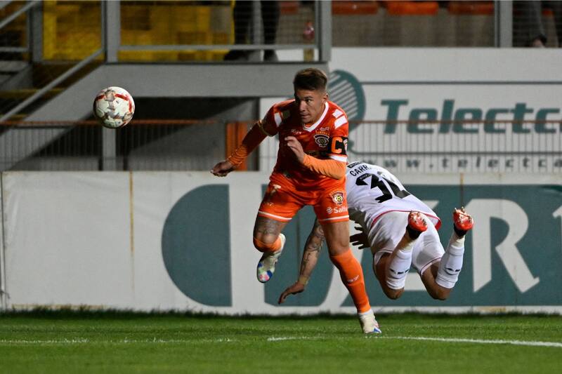 El Gary Insaurralde cree que la llegada de César Bravo le dio un nuevo aire al plantel de Cobreloa. Foto: Agencia Aton.