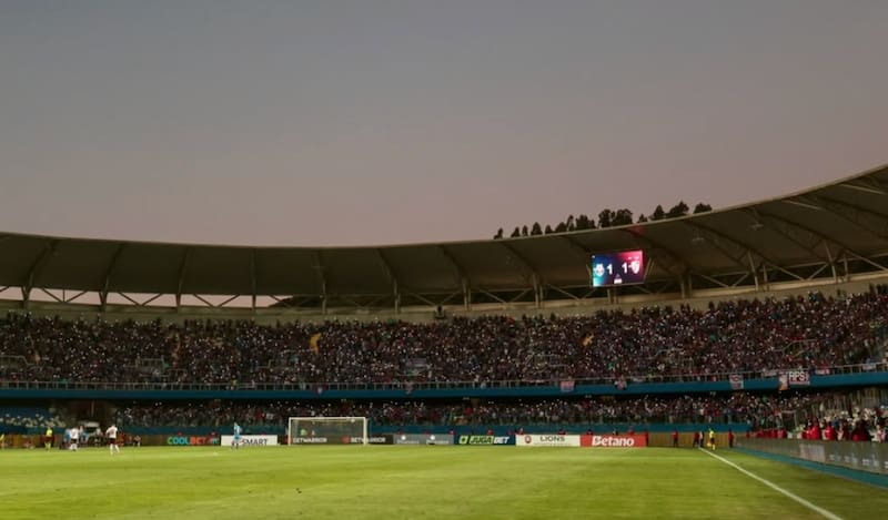 Suspenden partido entre la U y Racing.