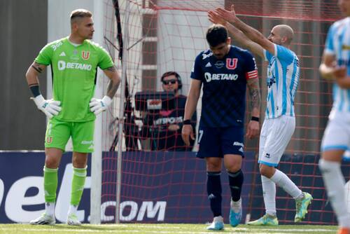 Cristóbal Campos prepara las maletas para irse de la U. Foto: Aton.
