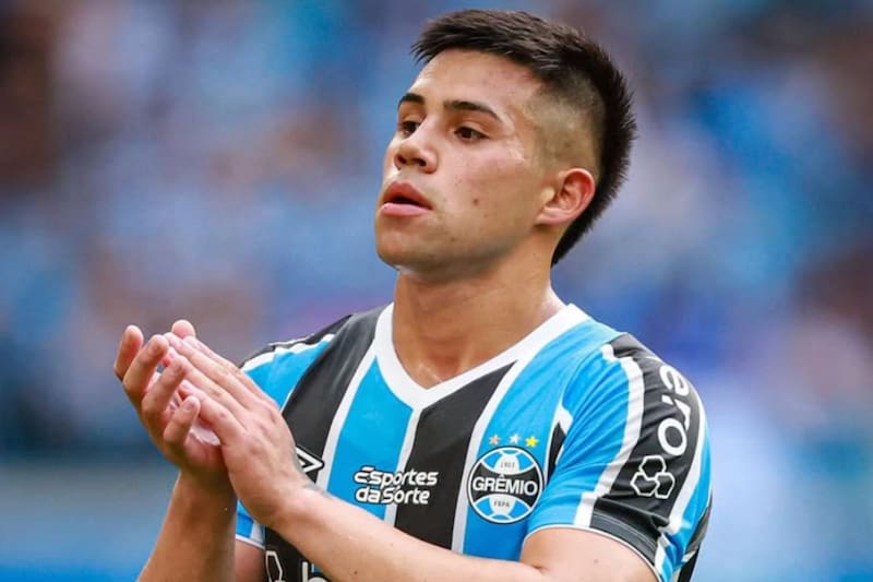 Podría dejar Gremio por Racing.