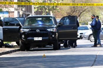 Carabinero de franco dio muerte a delincuente que intentó asaltarlo en su vehículo en Lo Espejo