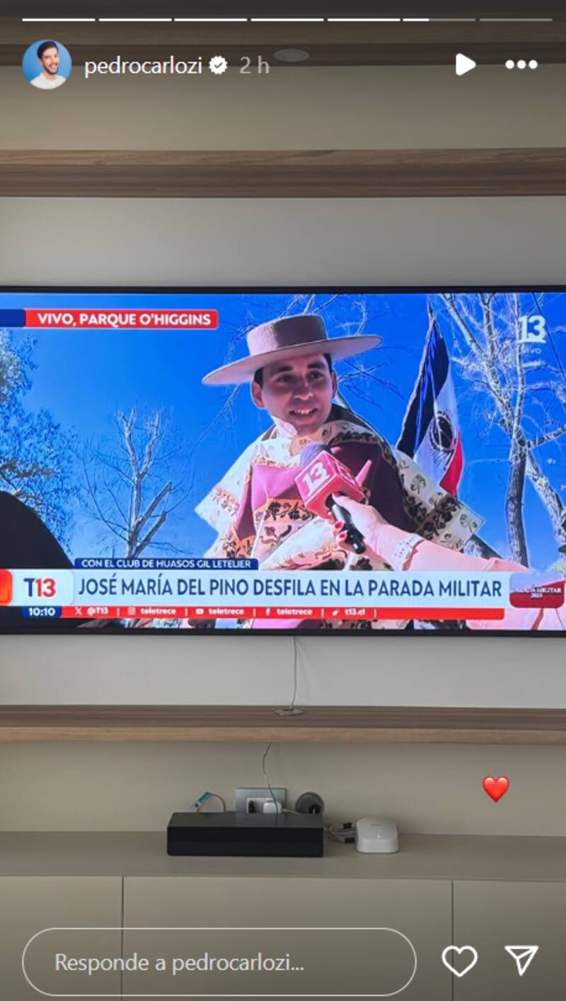 El esposo de José María del Pino tomó una foto previo al desfile militar.