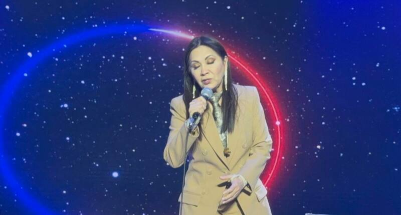 Ana Gabriel en su concierto en Puebla.