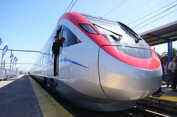 Comenzó a operar el tren más rápido de Sudamérica en Chile: ¿Qué recorrido realizará, cuánto cuesta y cómo comprar los pasajes?