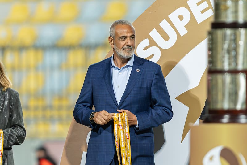 El presidente de la ANFP parece que está a dieta hace año. Por eso pesa menos que un paquete de cabritas. Foto: Felipe Escobedo / En Cancha