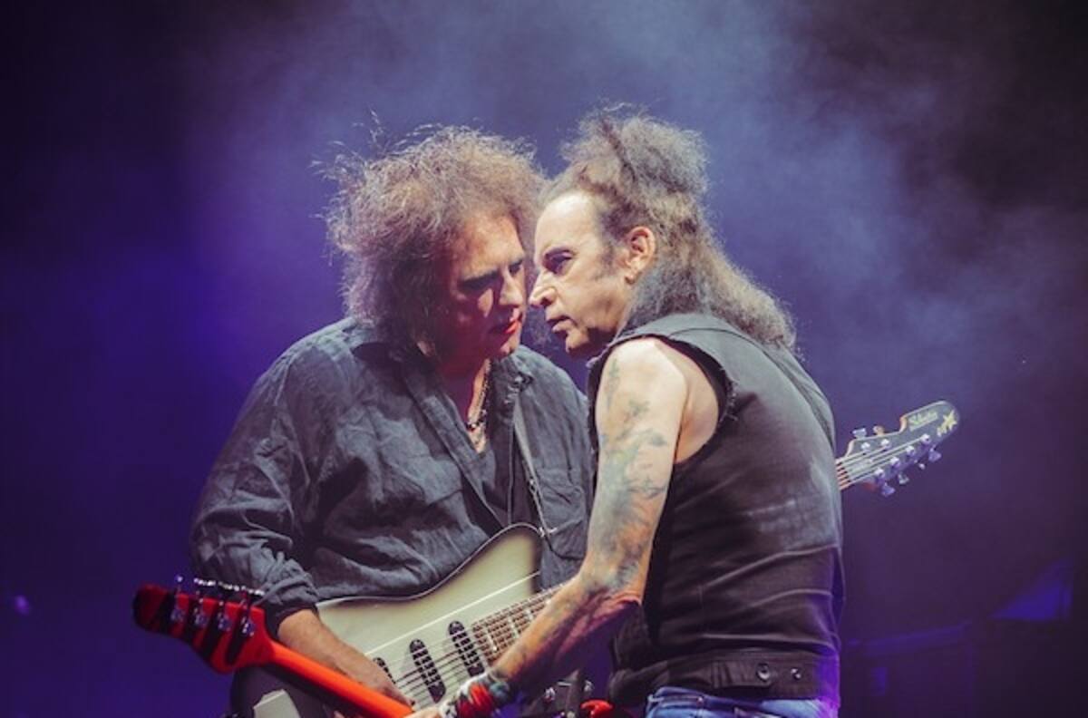 Bajista de The Cure sorprende a los fanáticos anunciado su retiro de la banda: "Solo me harté de las traiciones"