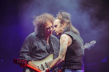 Bajista de The Cure sorprende a los fanáticos anunciado su retiro de la banda: "Solo me harté de las traiciones"