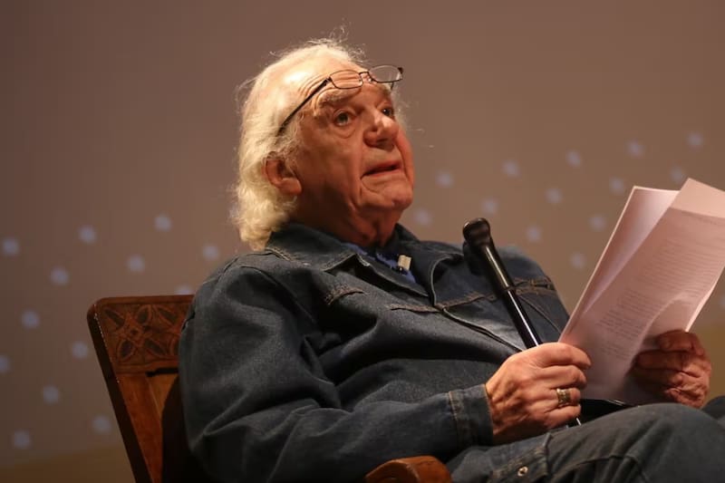 falleció acompañado de su familia.