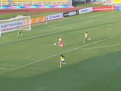 Catalina Muñoz mantiene viva la ilusión de Chile: le marcó este golazo a Brasil por el Sudamericano