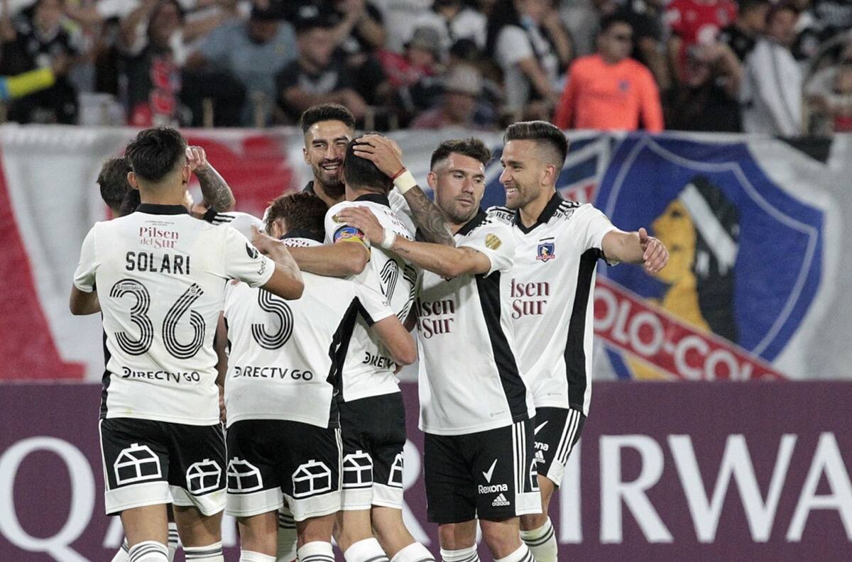 Con solo 2 negocian: Los 6 jugadores de Colo Colo que terminan contrato a fin de temporada