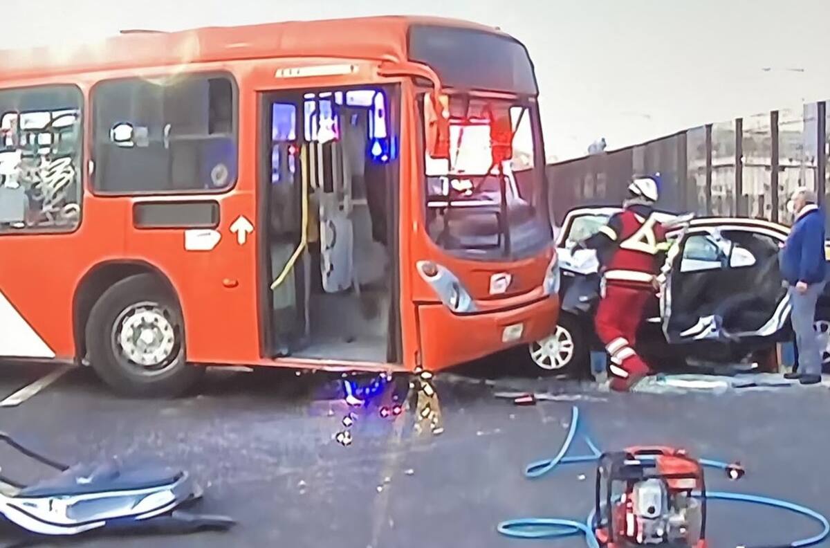 Roban micro del Transantiago en Vespucio: delincuentes intentaban quemar vehículo