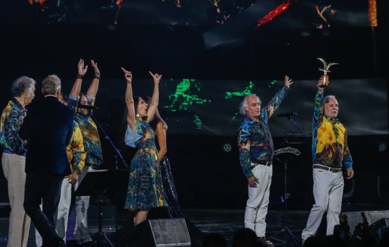 Recibiendo la gaviota de oro en el Festival de Viña 2023.