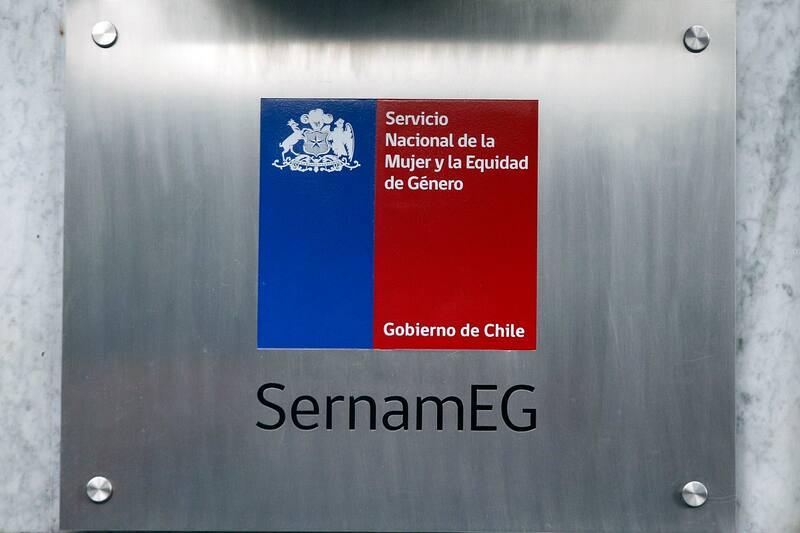 ¿Cuáles son los empleos disponibles en el SERNAMEG?