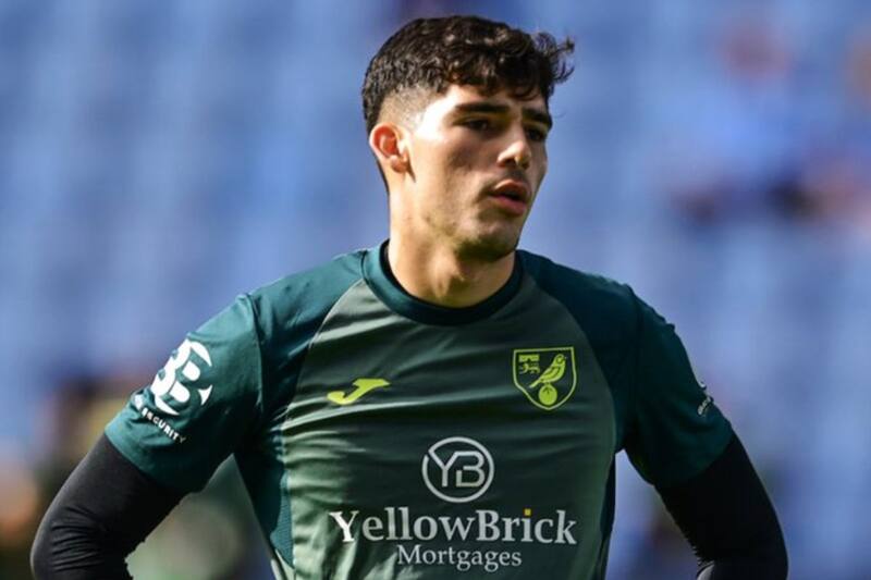 jugando por el Norwich.