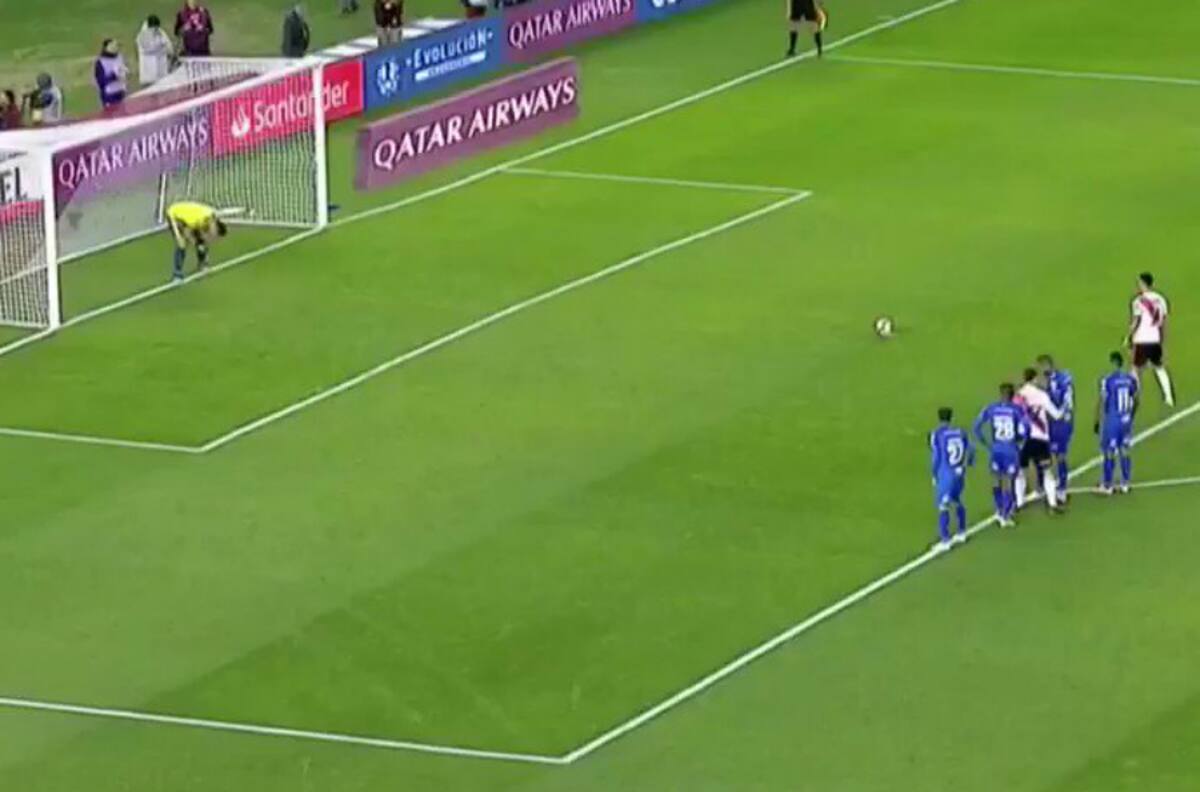 Suárez mandó la pelota a las nubes e impidió que River derrote a Gremio