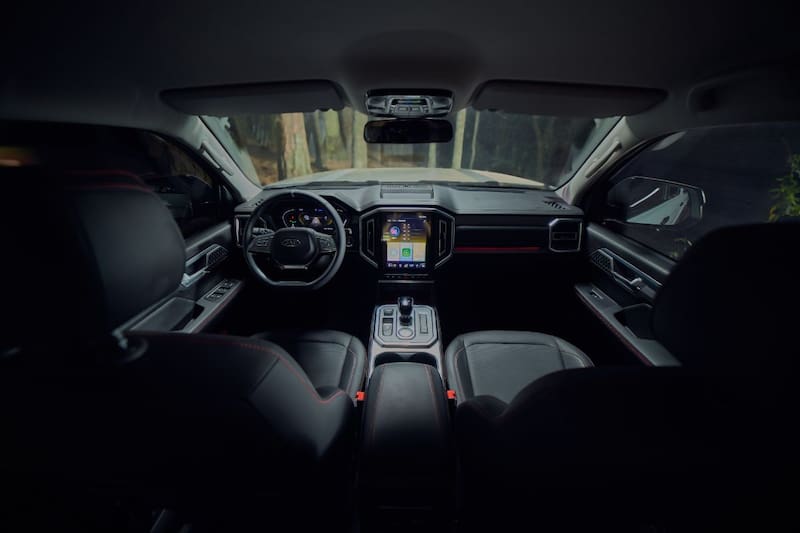 JAC se presentó con nuevo representante y dos flamantes camionetas