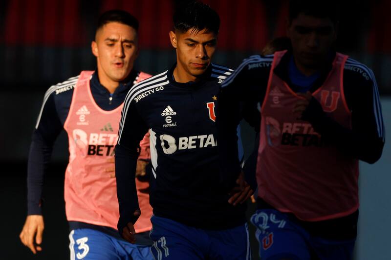 El jugador de Universidad de Chile Dario Osorio es fotografiado durante el partido de primera division contra Union La Calera