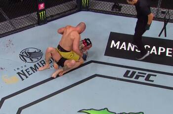 La despiadada ráfaga de golpes de Teixeira para llevarse la victoria en la UFC Fight Night