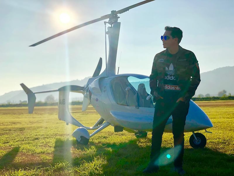Karol Lucero y su helicóptero personal