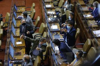 Dos diputados se contagiaron de Covid-19: uno de los parlamentarios no está vacunado