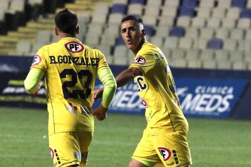 El experimentado defensa volvió a Universidad de Concepción para retirarse en el club que lo vio dar sus primeros pasos. (@futboludec)