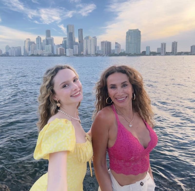 Alejandra Fosalba y su hija, Fiona Jaederlund mantienen una especial relación.