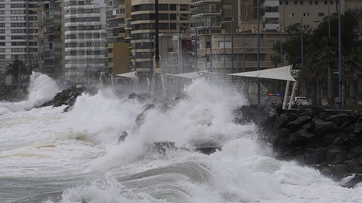 "Los arrastró una ola gigante": el crudo relato de rescatista de la tragedia familiar en El Quisco