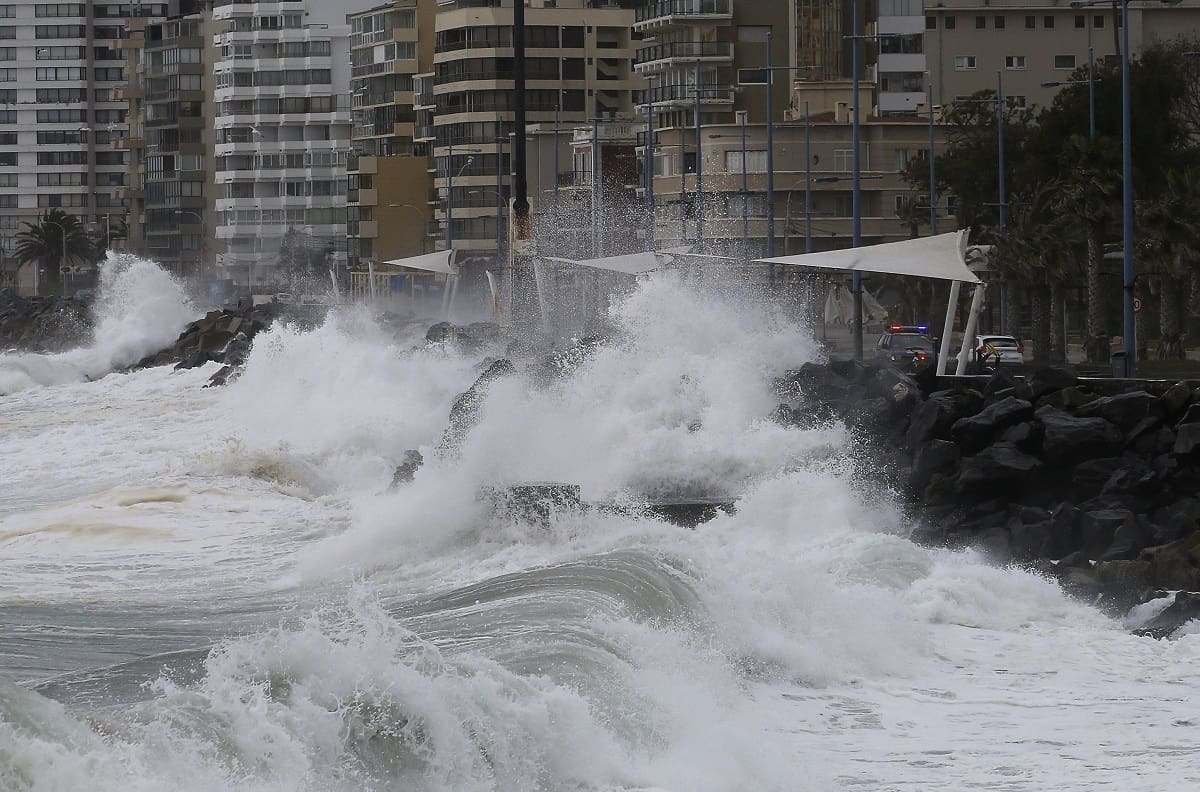 "Los arrastró una ola gigante": el crudo relato de rescatista de la tragedia familiar en El Quisco