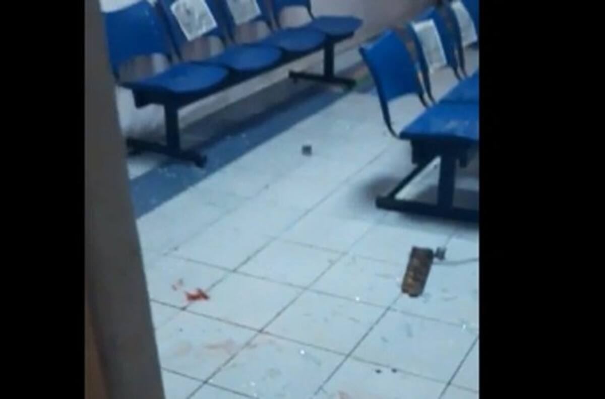 El momento en que desconocidos atacaron área de COVID-19 en el SAPU de Puente Alto