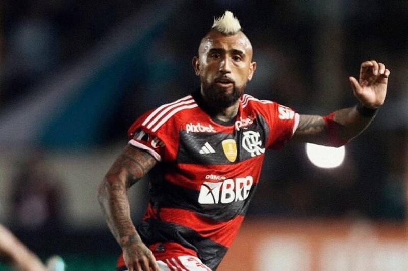 El volante chileno Arturo Vidal es uno de los apuntados por el mal momento del Flamengo. (Foto: Flamengo)