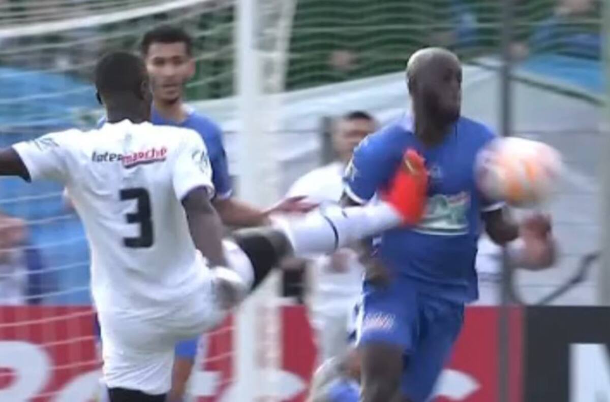 VIDEO | La criminal patada de un jugador de Olympique de Marsella en la Copa de Francia