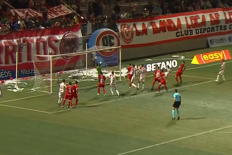 Omar Carabalí salvó a Unión La Calera. Foto: Reproducción TNT Sports.