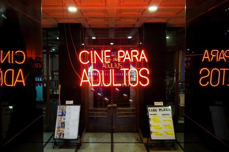 se dedica al cine explícito.