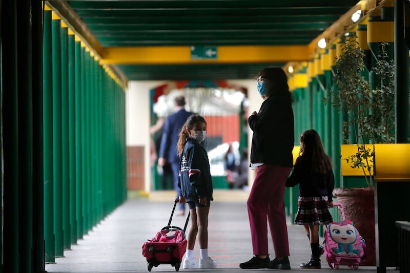 tendrá una amplia extensión de patios.