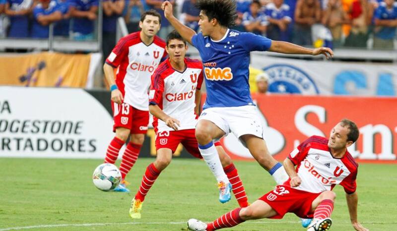 Cruzeiro dejó afuera a la U Copa Libertadores: empataron con 10 puntos pero tuvo mejor diferencia de gol.