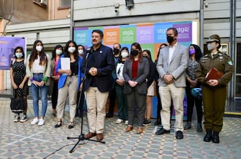 Gobernación de la RM anuncia campaña contra el acoso sexual en el transporte público en Santiago