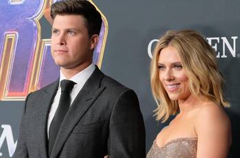 Scarlett Johansson se casó por tercera vez: El afortunado es el comediante Colin Jost