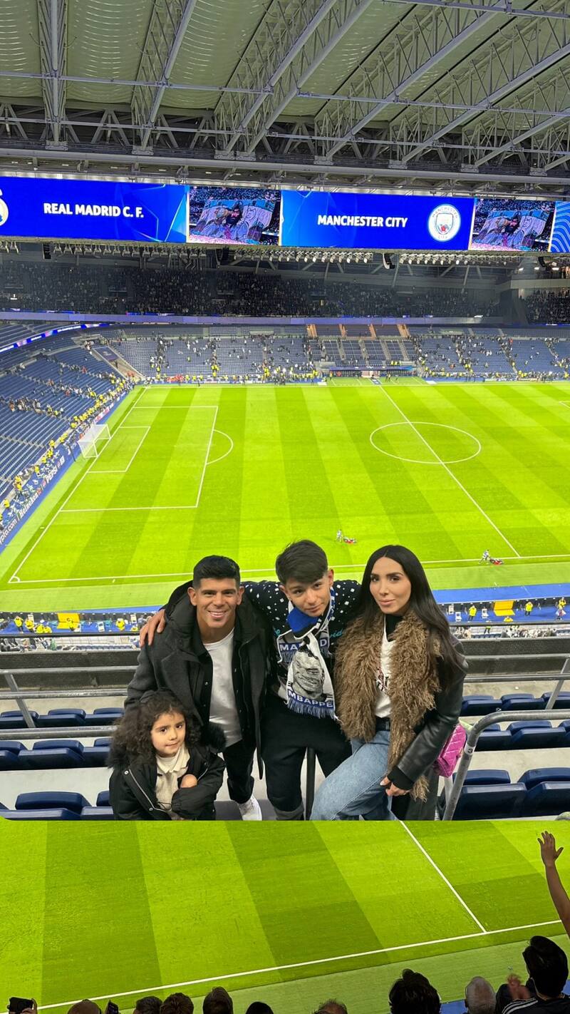 Empezó sus vacaciones en el Santiago Bernabéu viendo Champions League. Foto: Instagram