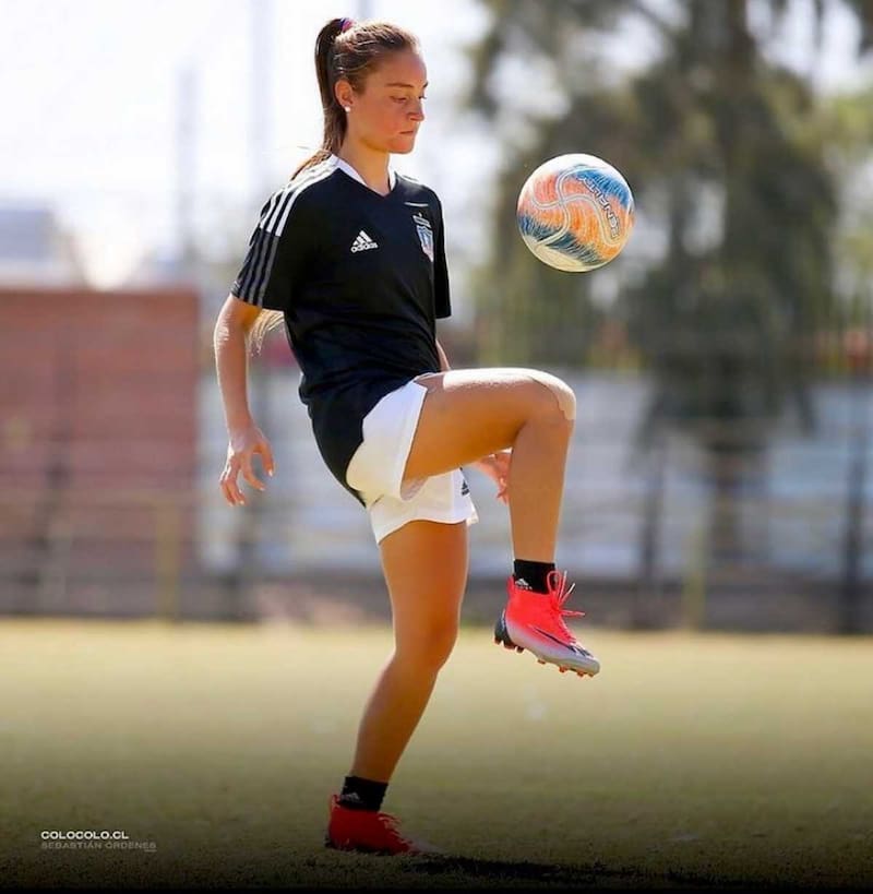 En su época jugando por Colo Colo Femenino. Foto: Sebastián Órdenes / Colo Colo