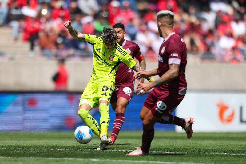 se enfrentan en La Portada. Foto: @udechile
