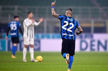 Refuerzo de Rodelindo Román: "Arturo Vidal me habló y me incentivó para fichar en el club"