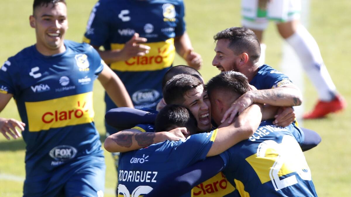 Llegó el primero: Everton de Viña del Mar oficializó el arribo de un ex delantero de la U