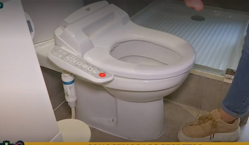 Casa de Karen Doggenweiler y su baño japonés.