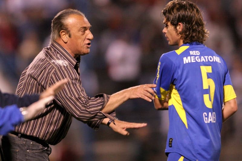 El actual DT de la U en 2005, cuando tenía apenas 19 años. Foto: Agencia Aton.