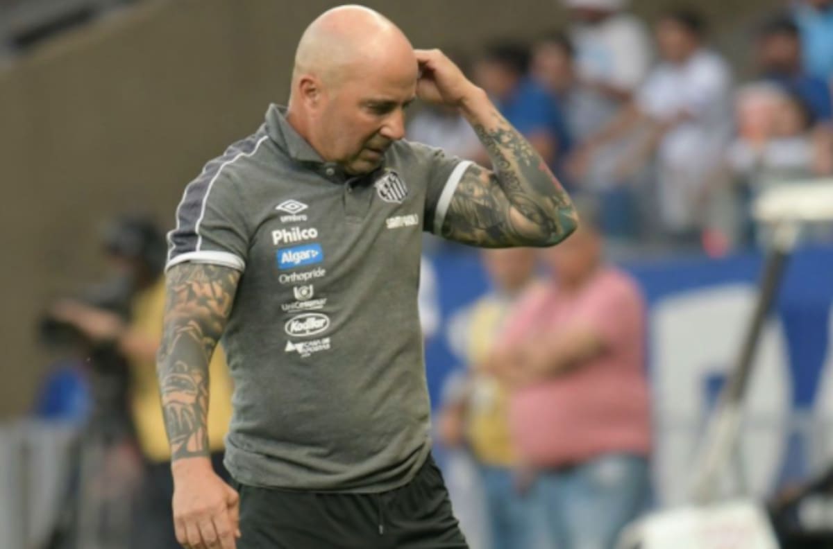 Presidente de Atlético Mineiro reconoce deuda con Jorge Sampaoli