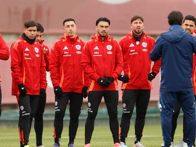 Chile se despide ante Uruguay con una formación llena de jóvenes y dos debutantes absolutos