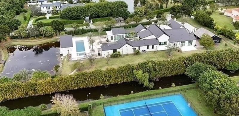 El boxeador se compró una casa en un sector exclusivo de Florida, pensando en una vida alejado de los cuadriláteros.